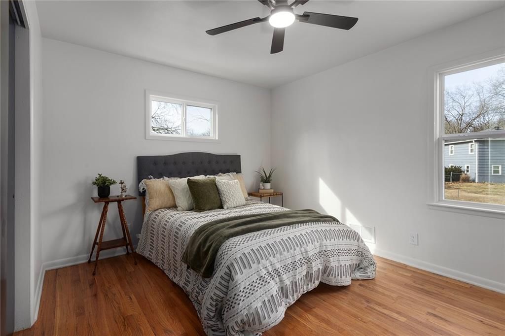 9822 England Drive — photo 13