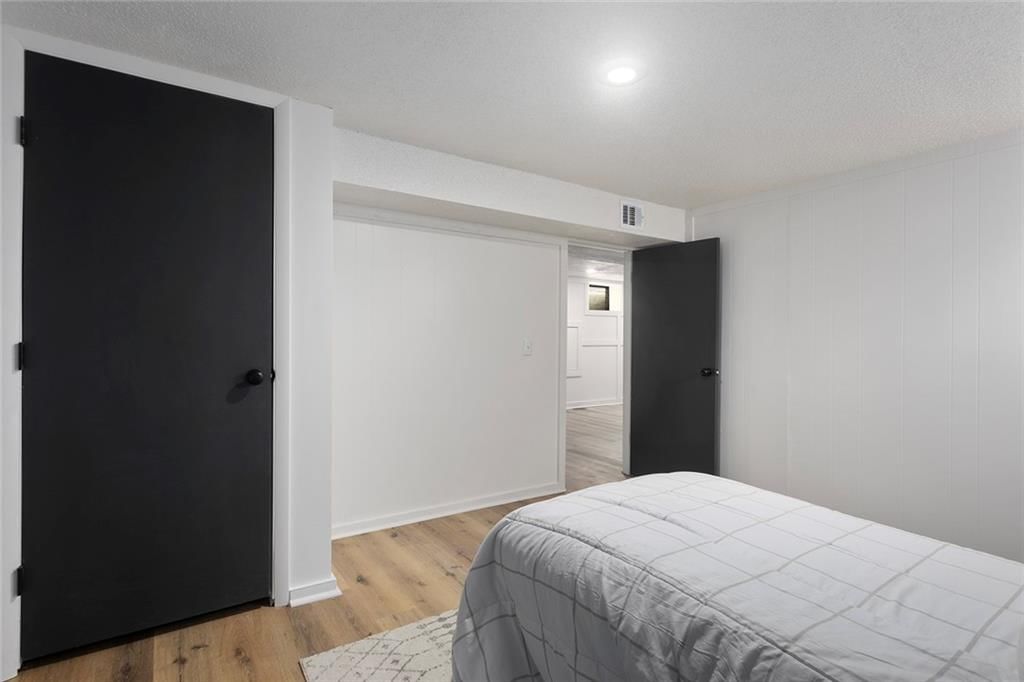 9822 England Drive — photo 29