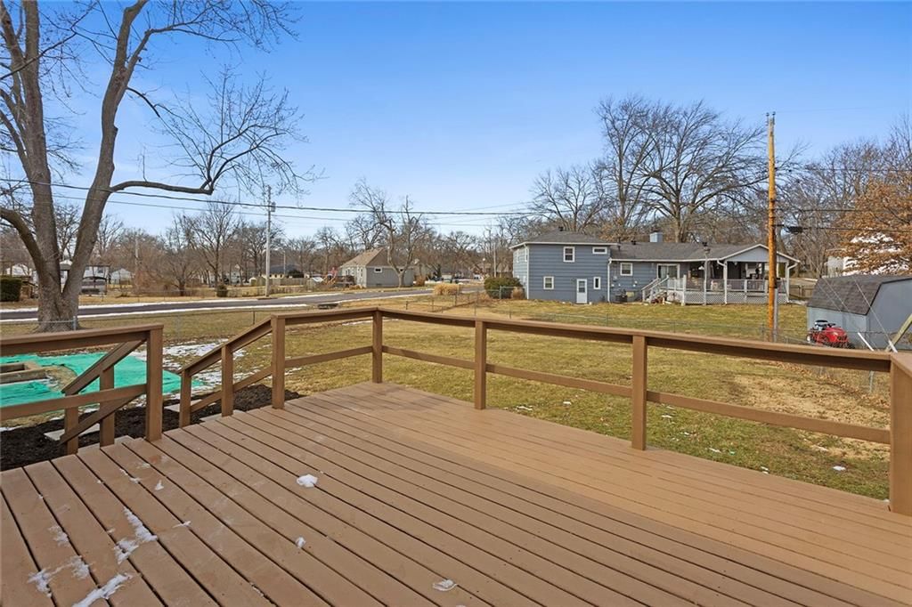 9822 England Drive — photo 30