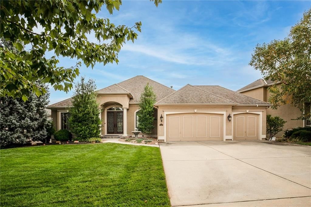 10611 N Michigan Avenue, Kansas City, MO