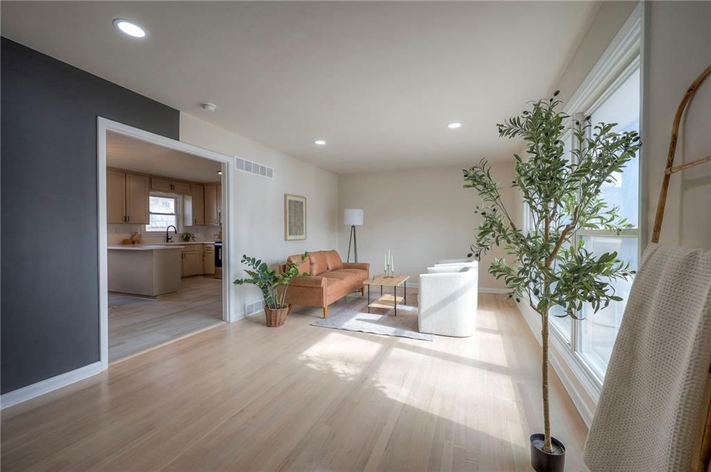 6422 Spring Avenue — photo 7
