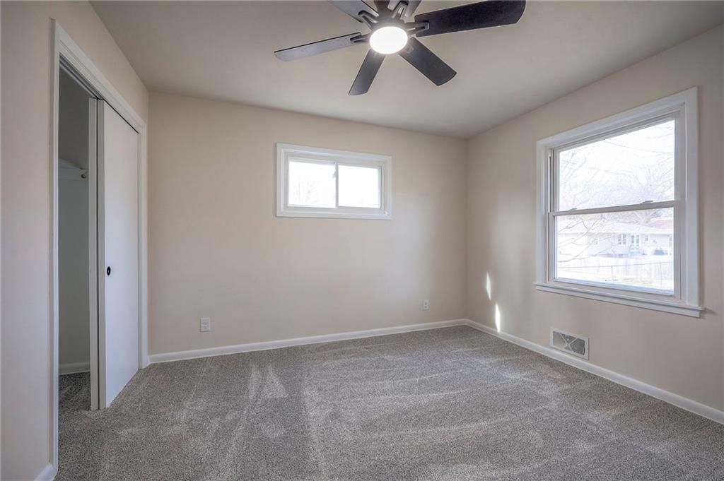 6422 Spring Avenue — photo 24