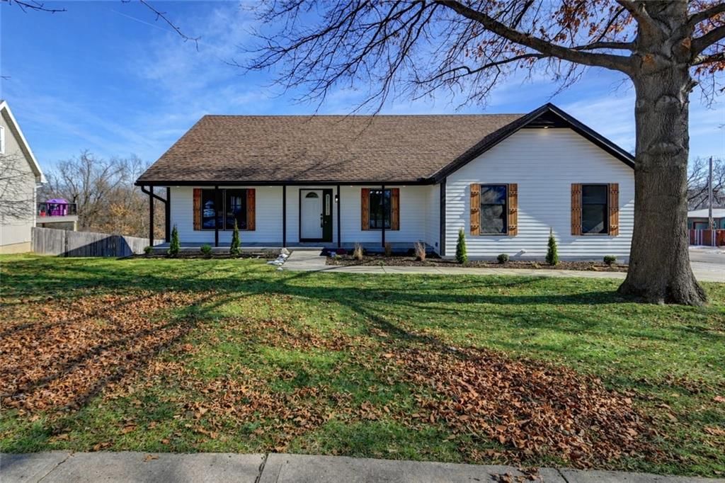 5601 N Flint Ridge Road, Kansas City, MO
