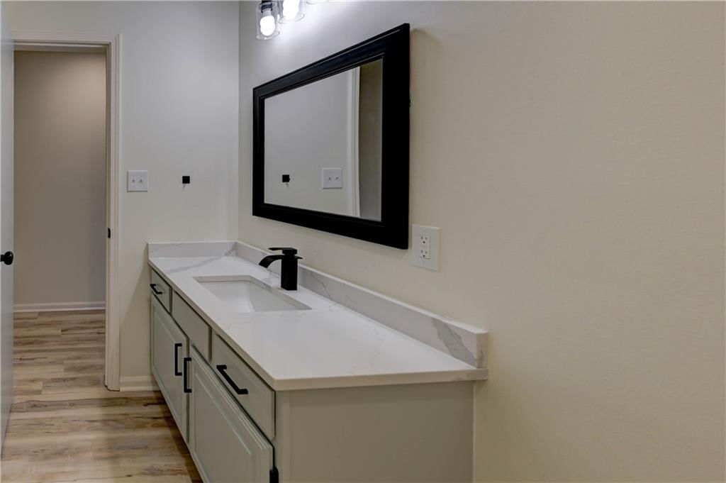 5601 N Flint Ridge Road — photo 40