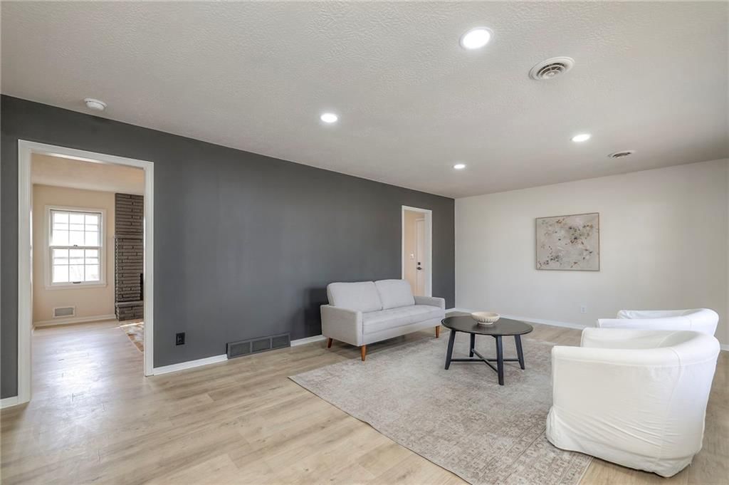 5729 Laurel Avenue — photo 5