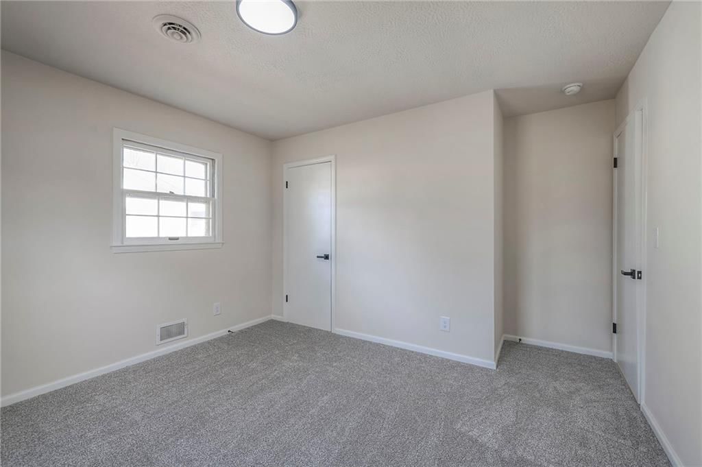 5729 Laurel Avenue — photo 20