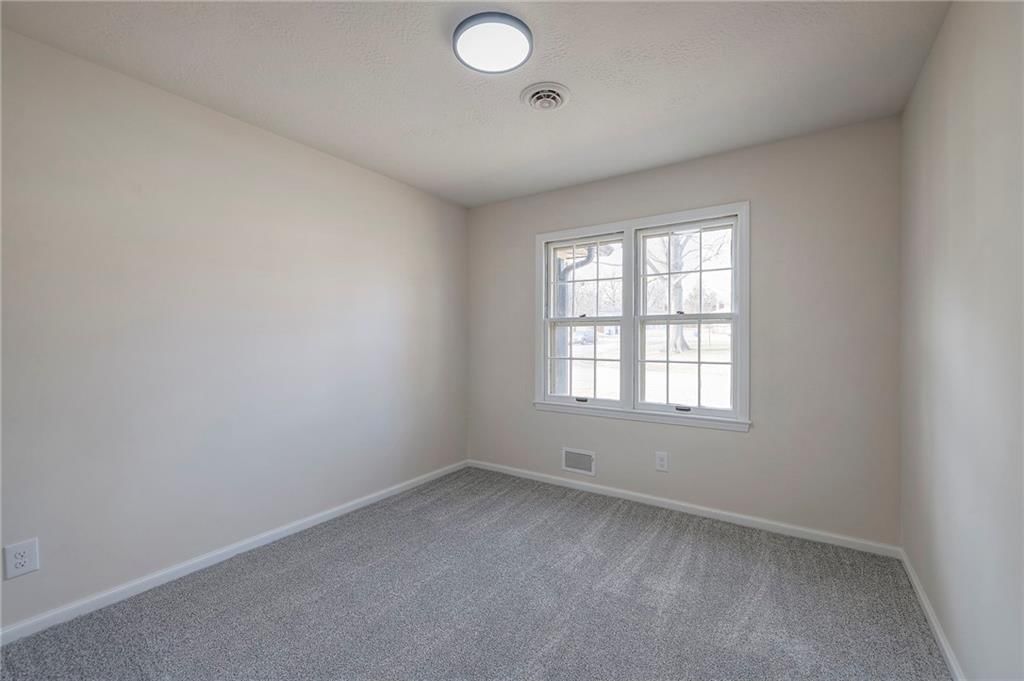 5729 Laurel Avenue — photo 21
