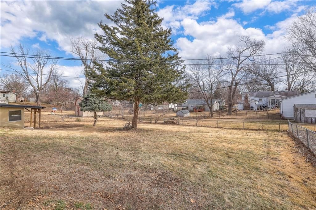 5729 Laurel Avenue — photo 33