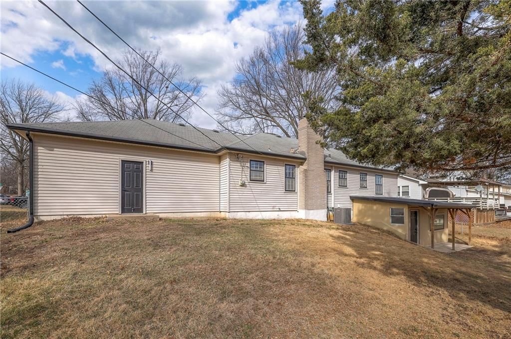 5729 Laurel Avenue — photo 34