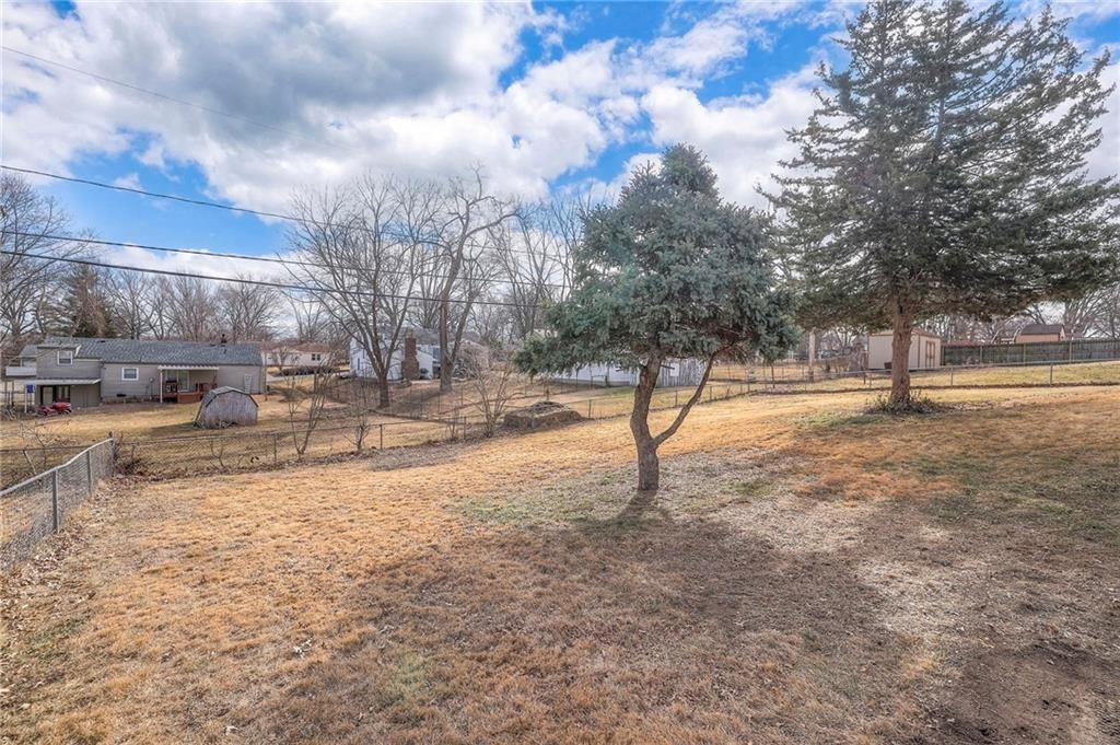 5729 Laurel Avenue — photo 37