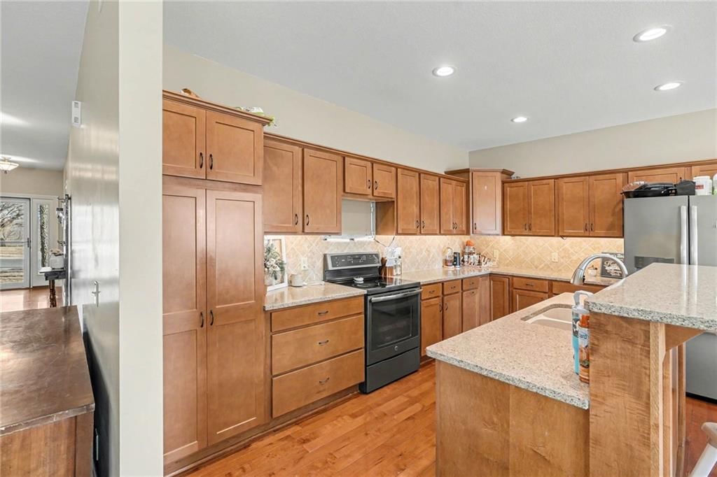 2706 Meadow Ridge Drive — photo 11