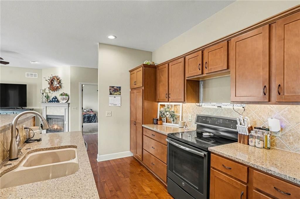 2706 Meadow Ridge Drive — photo 13