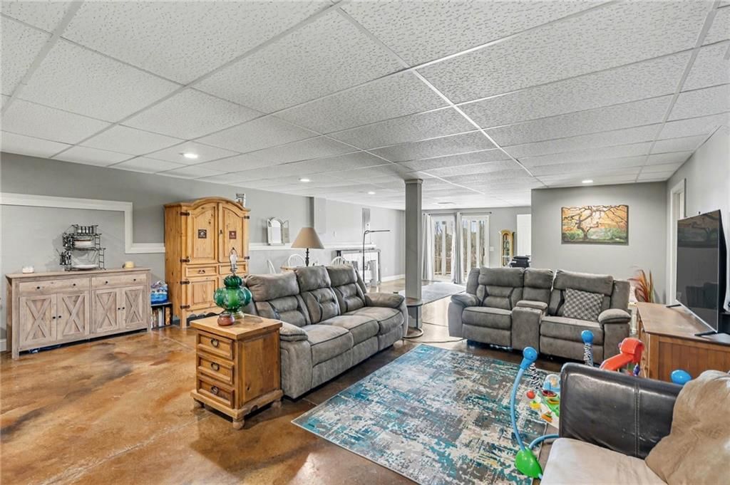 2706 Meadow Ridge Drive — photo 23