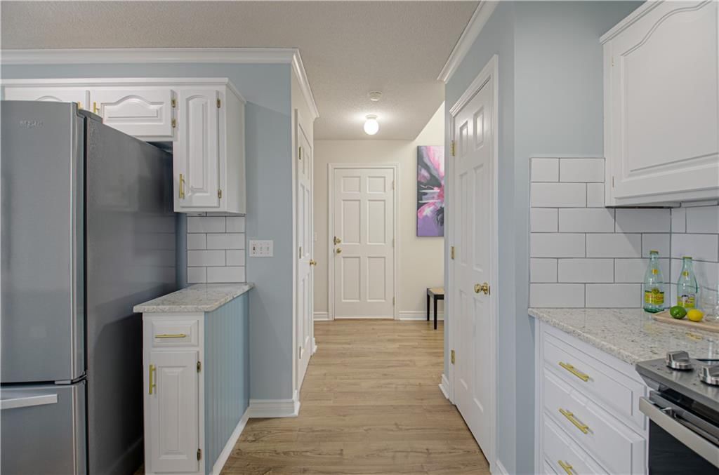 15663 Conser Street — photo 4