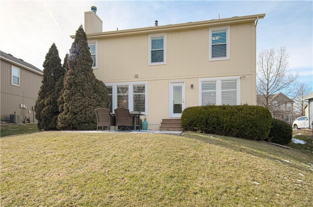15663 Conser Street — photo 32