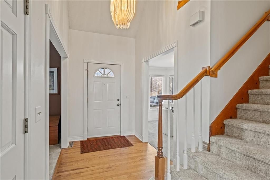 1383 S Hunter Drive — photo 3