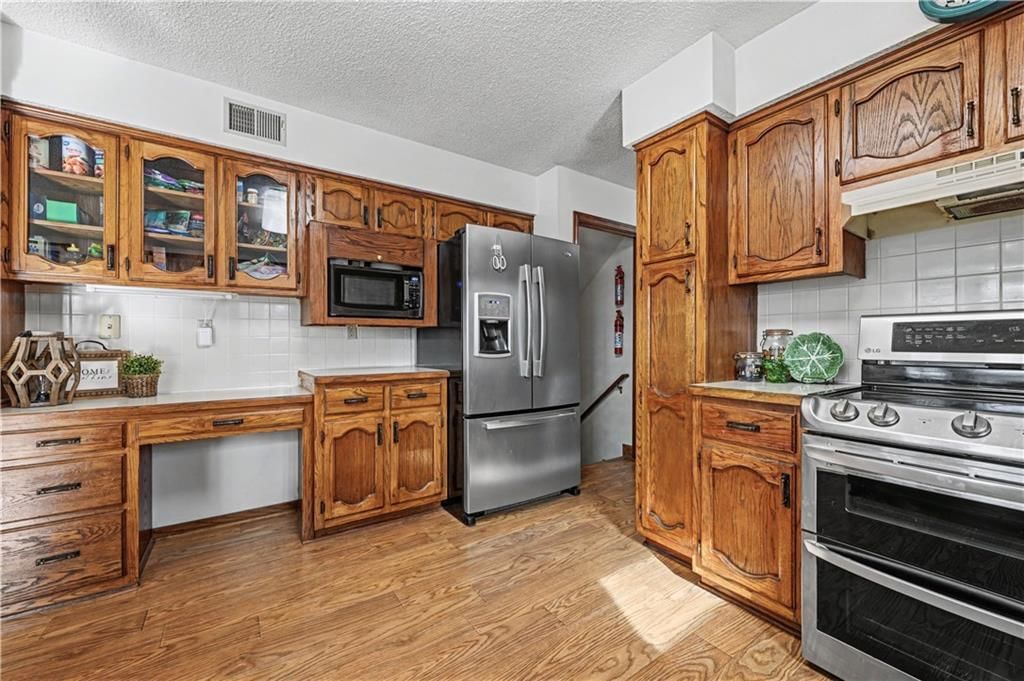 307 E Gore Road — photo 9