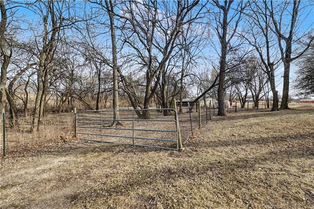 307 E Gore Road — photo 33
