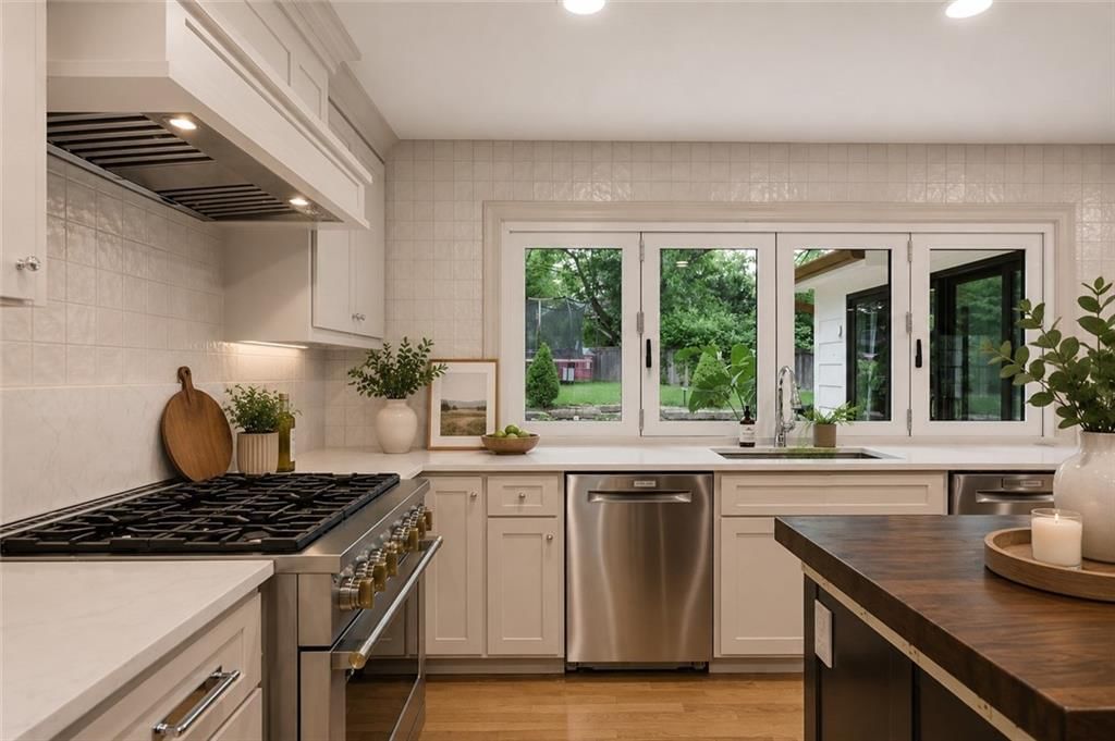 2832 W 91st Street — photo 5