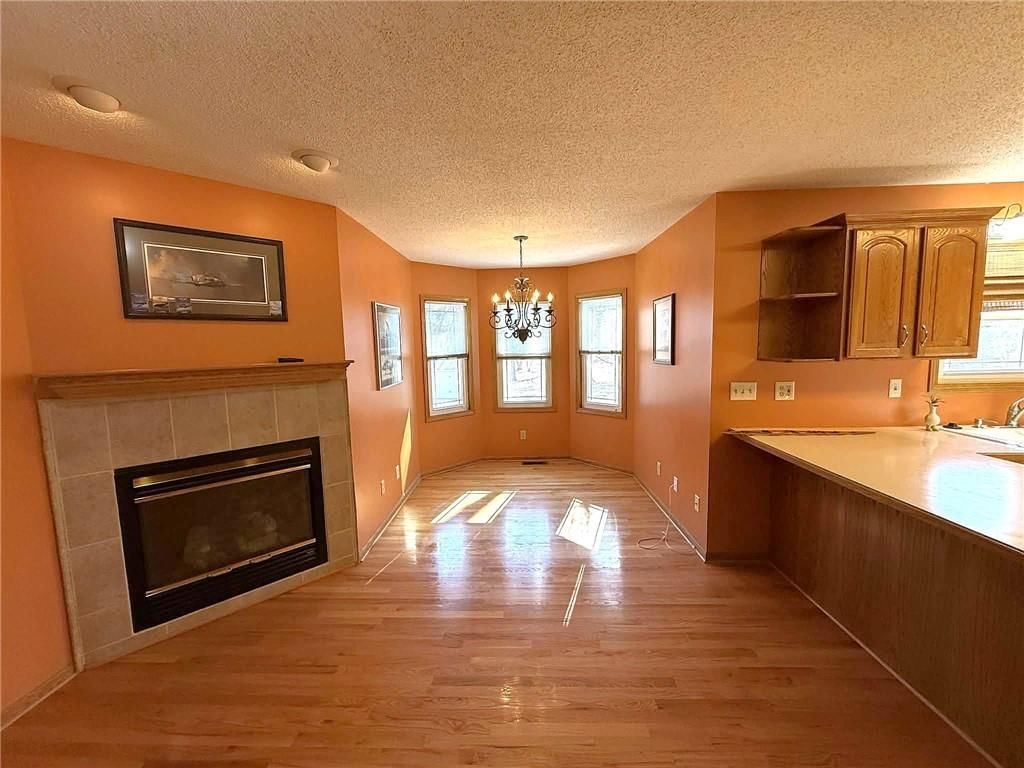 822 W EDWARDS Street — photo 6