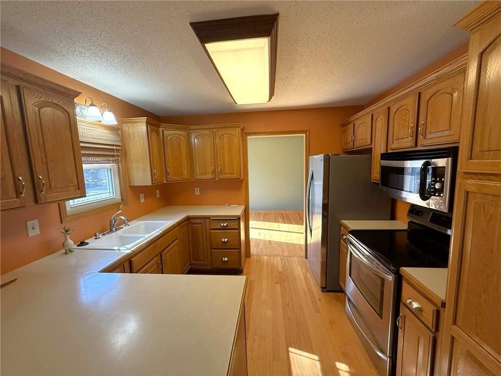 822 W EDWARDS Street — photo 8