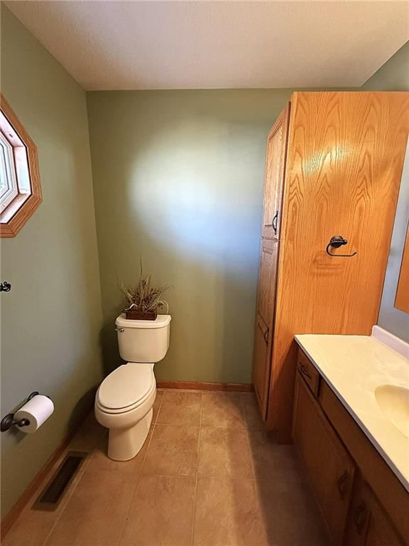 822 W EDWARDS Street — photo 9