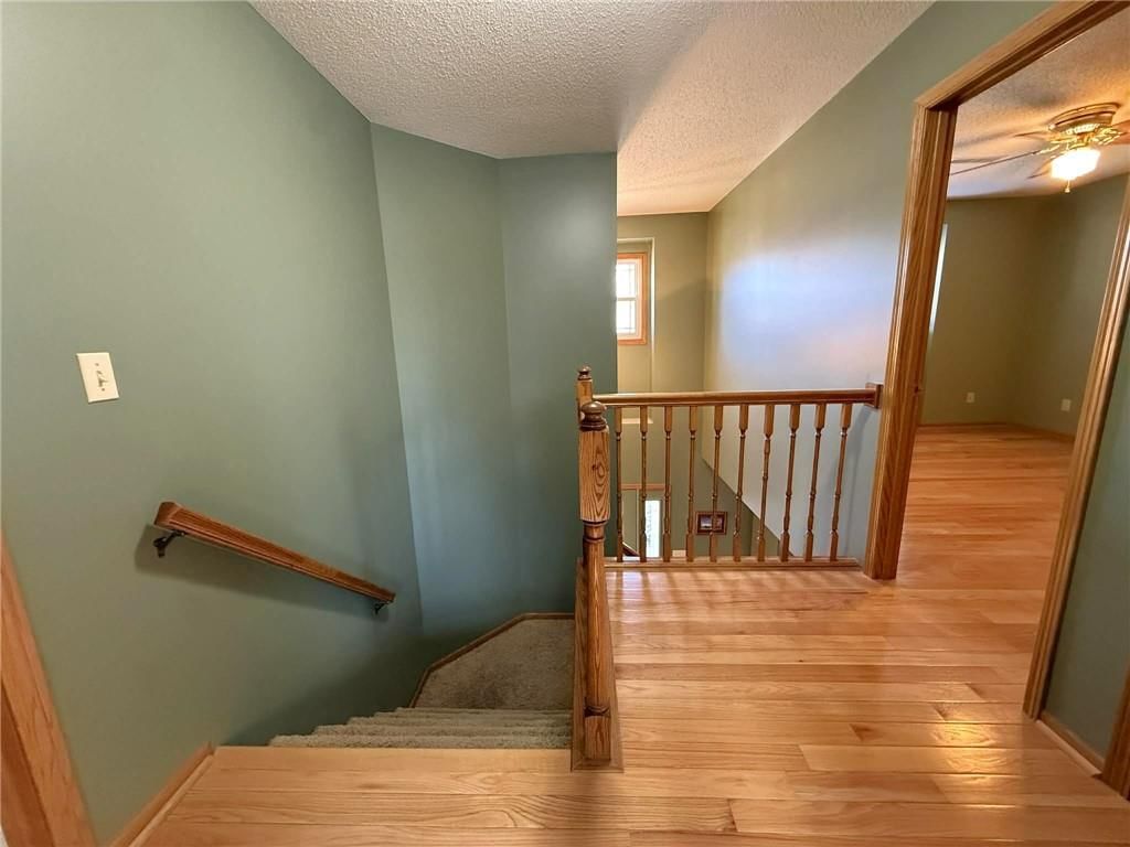 822 W EDWARDS Street — photo 11