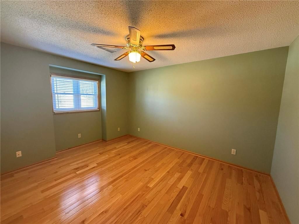 822 W EDWARDS Street — photo 15