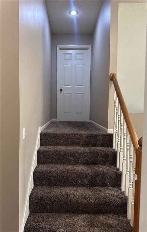 208 N Pacific Court — photo 8