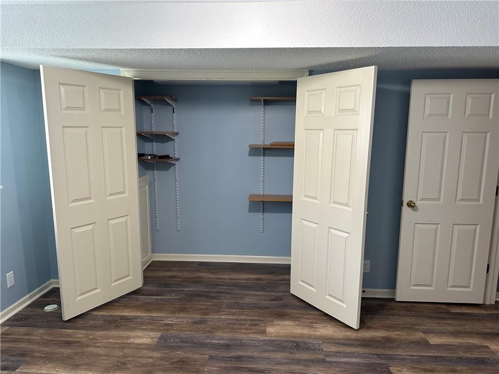 208 N Pacific Court — photo 29