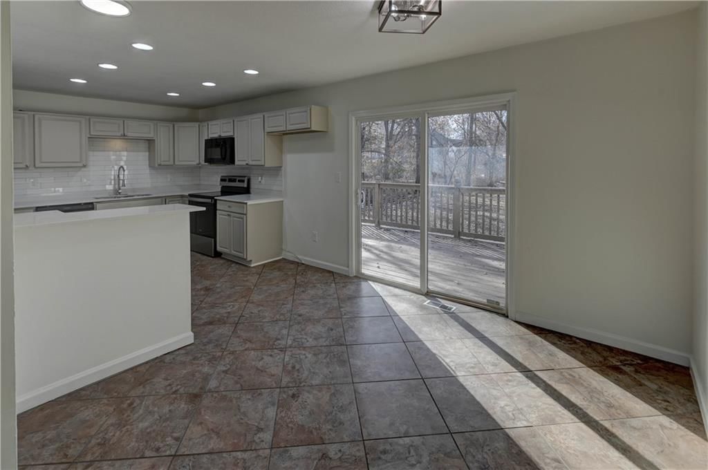 13310 Donnelly Avenue — photo 12