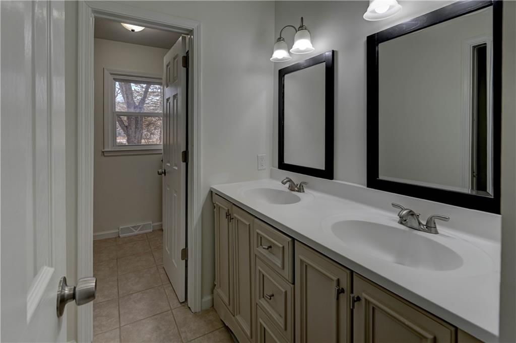 13310 Donnelly Avenue — photo 14