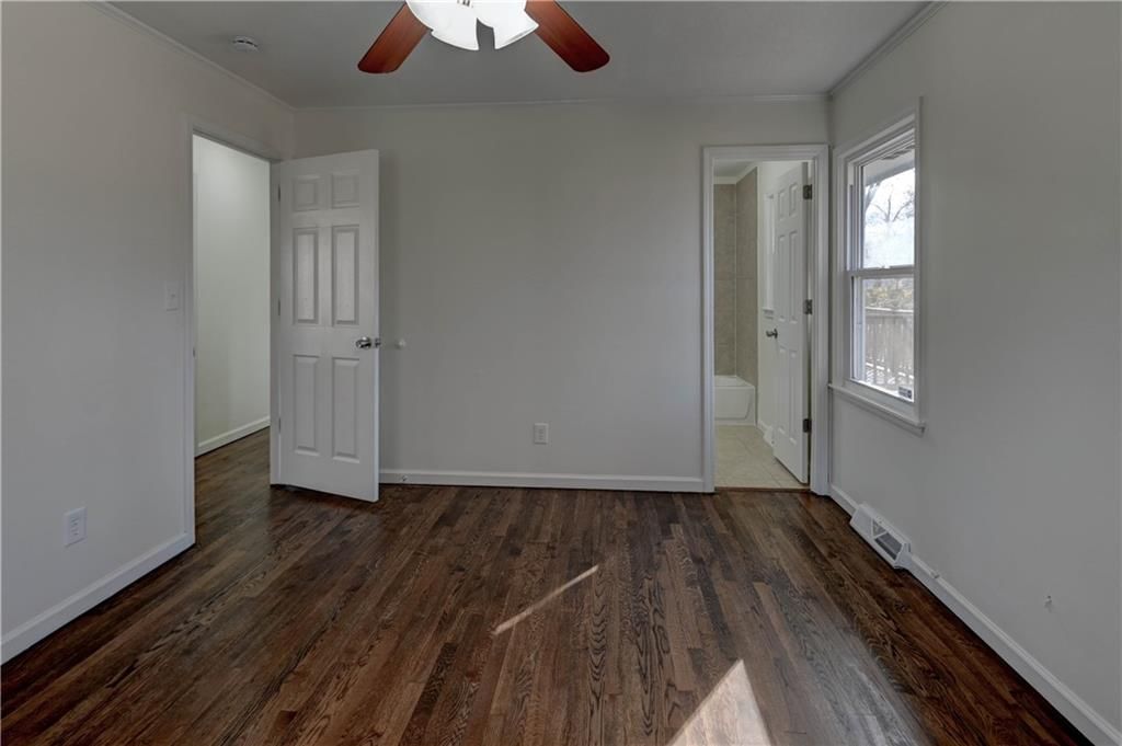13310 Donnelly Avenue — photo 19