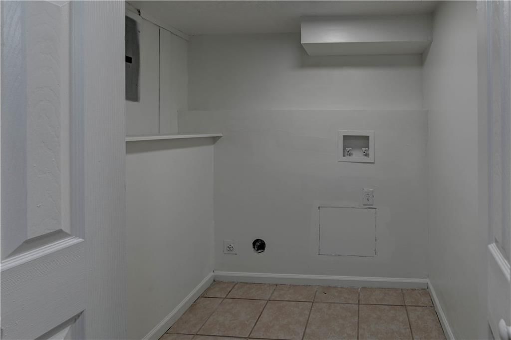 13310 Donnelly Avenue — photo 28