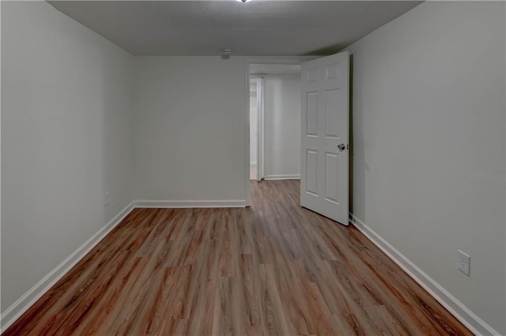 13310 Donnelly Avenue — photo 30