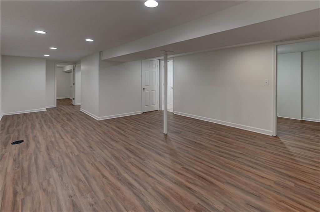 13310 Donnelly Avenue — photo 31