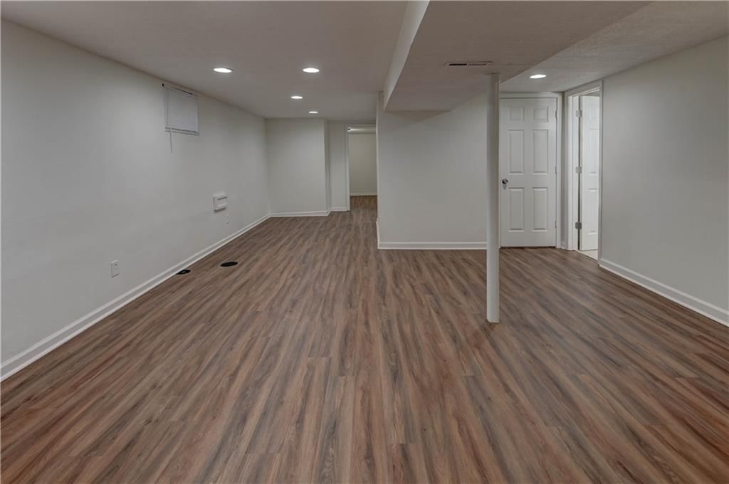13310 Donnelly Avenue — photo 32