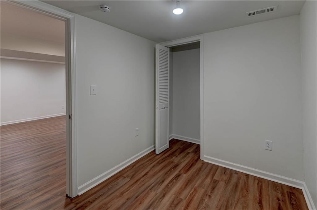 13310 Donnelly Avenue — photo 34