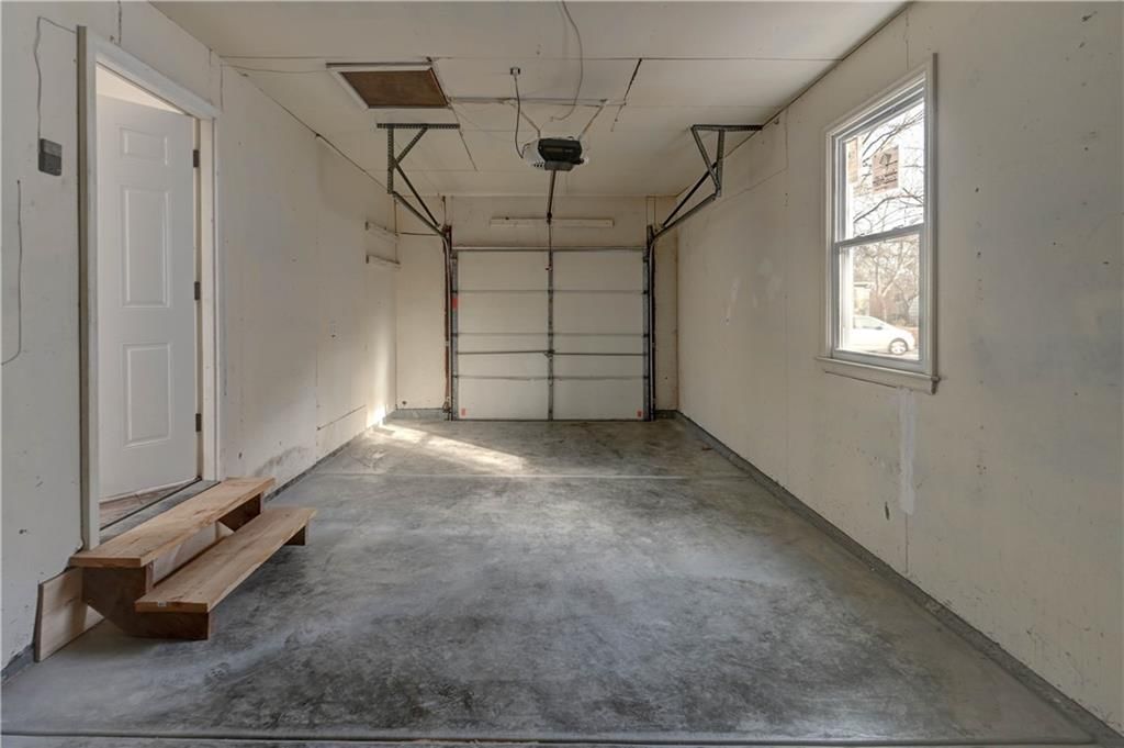 13310 Donnelly Avenue — photo 37