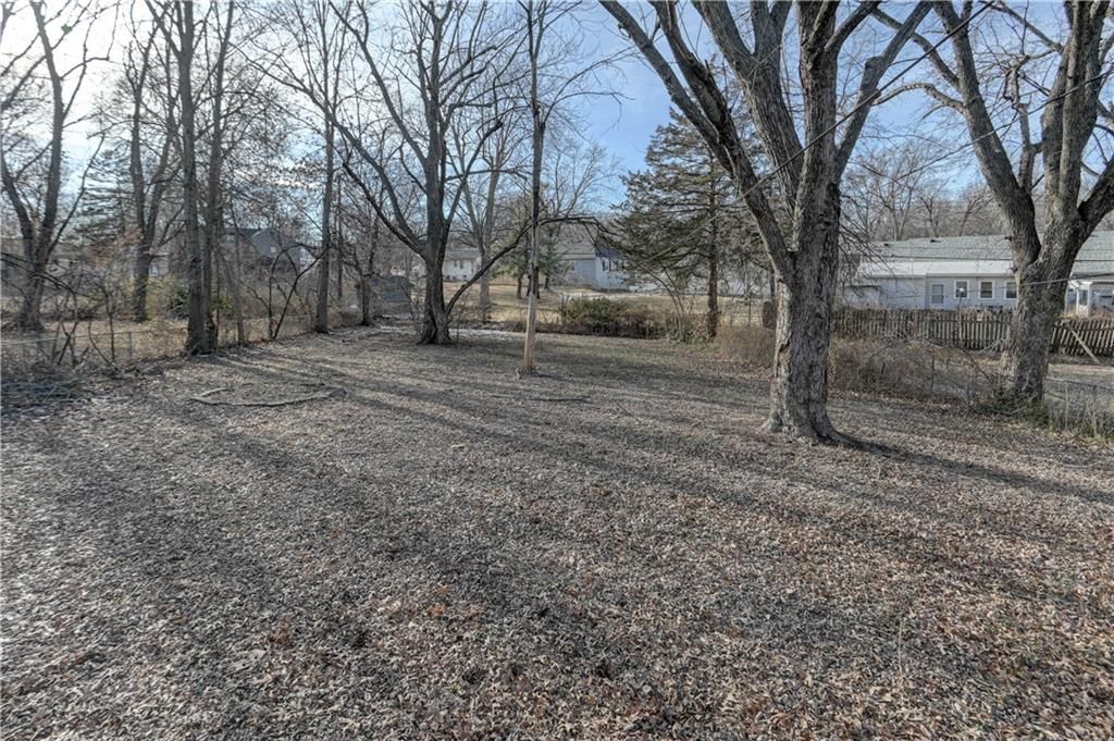 13310 Donnelly Avenue — photo 41