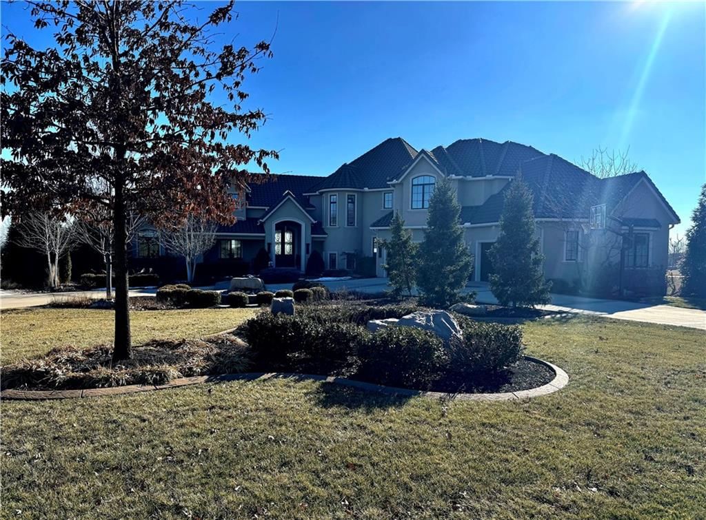 10603 W 156th Terrace, Overland Park, KS