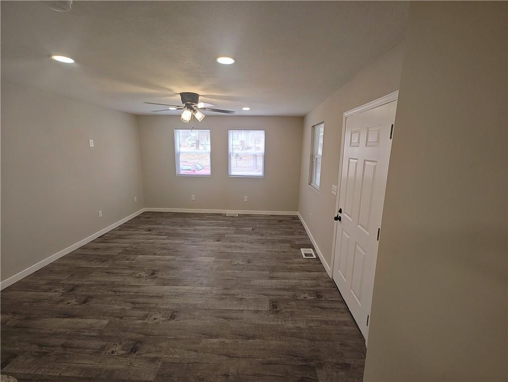 1107 Ottawa Street — photo 10
