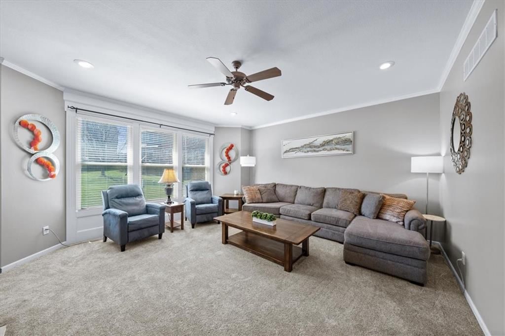 2716 SW REGAL Drive — photo 5