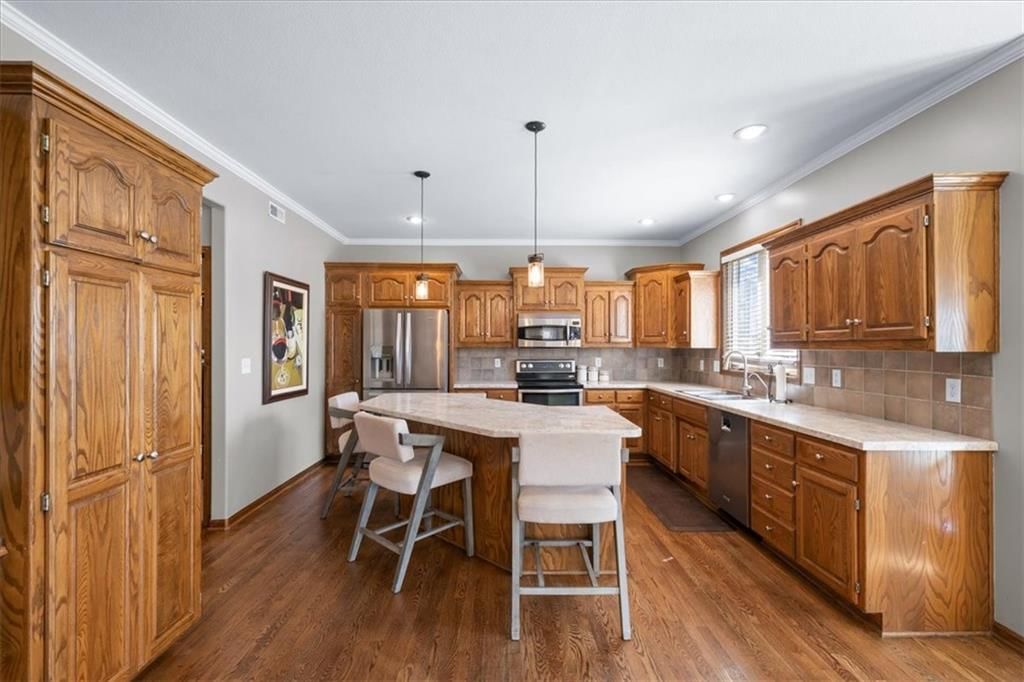 2716 SW REGAL Drive — photo 8