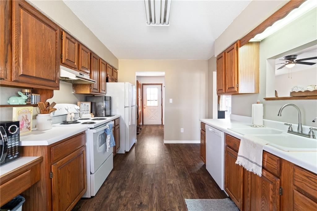 307 S Daviess Street — photo 16