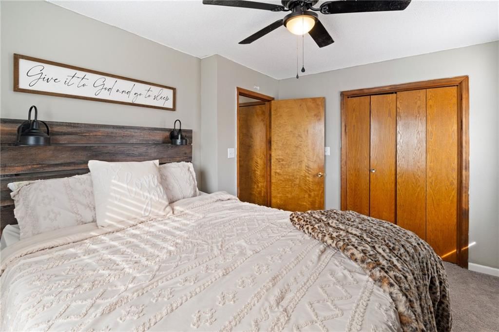307 S Daviess Street — photo 19