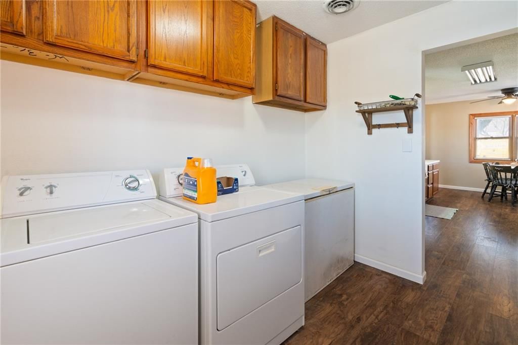 307 S Daviess Street — photo 30