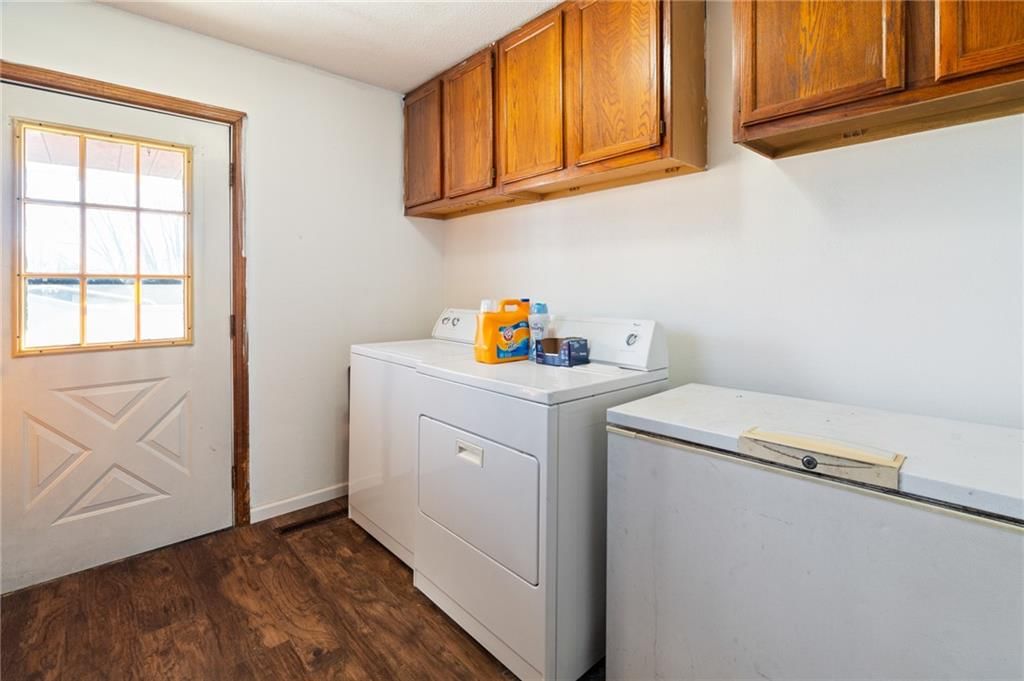 307 S Daviess Street — photo 32
