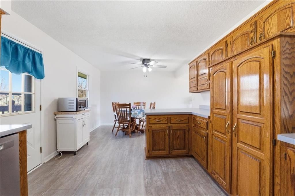 16004 Terry Avenue — photo 10
