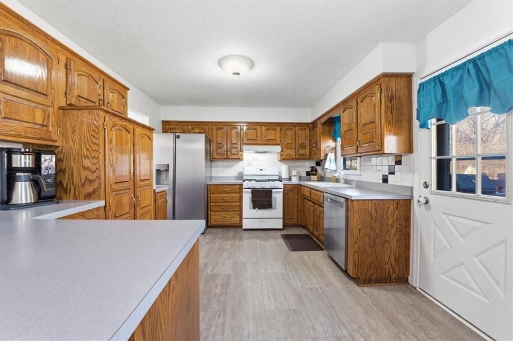 16004 Terry Avenue — photo 12